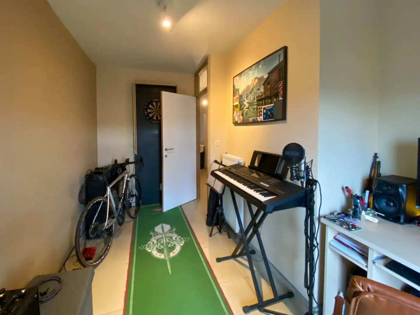 Recente woning met 3 slaapkamers, carport en tuin. foto 12