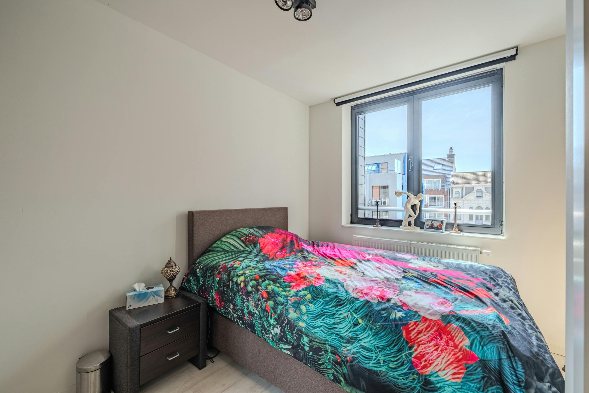 Hoekappartement met 2 slaapkamers en terras te Oostende foto 11