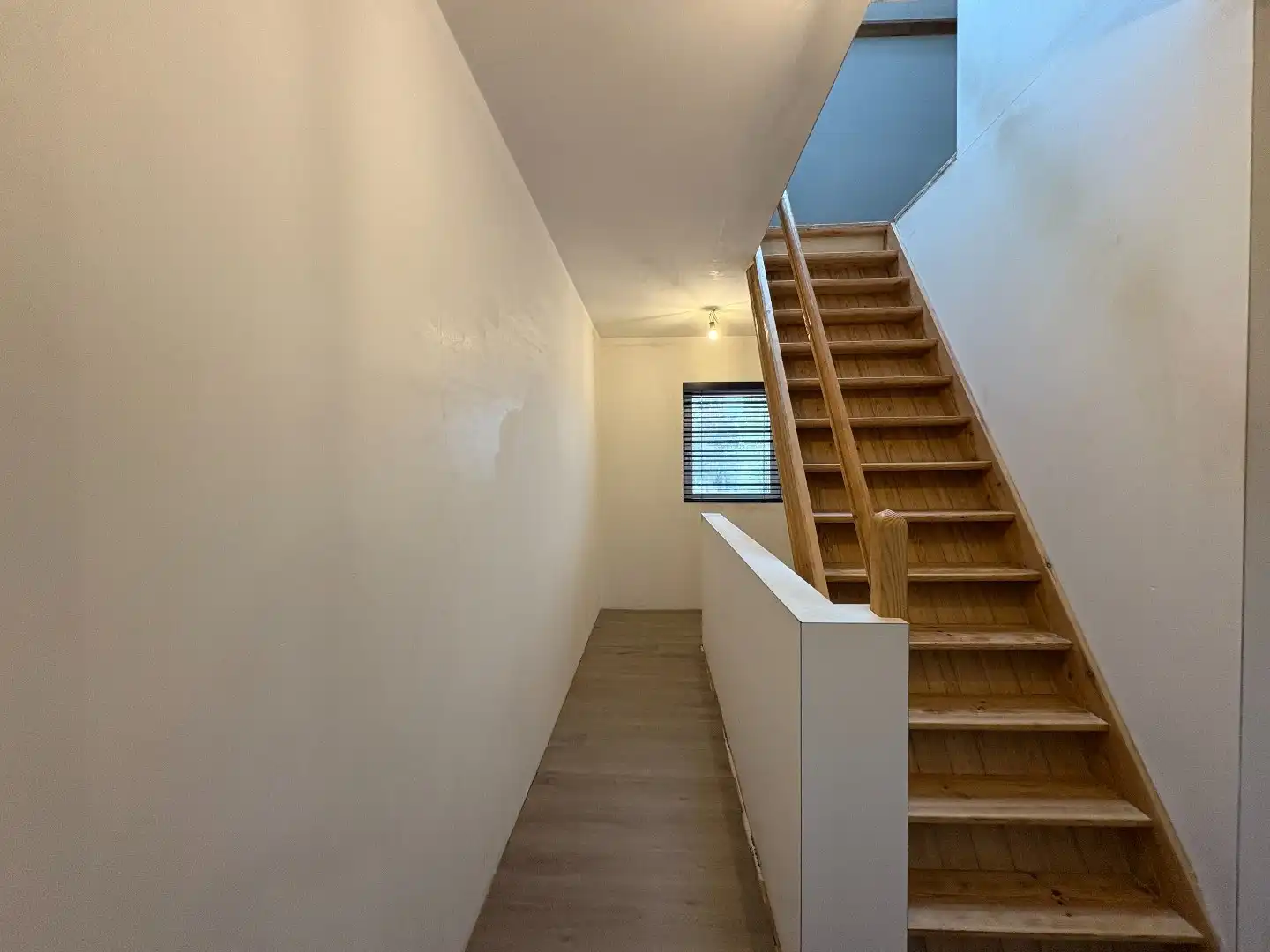 🏡 Grondig gerenoveerde woning met zonnige tuin in centrum Vlamertinge (Ieper) foto 18