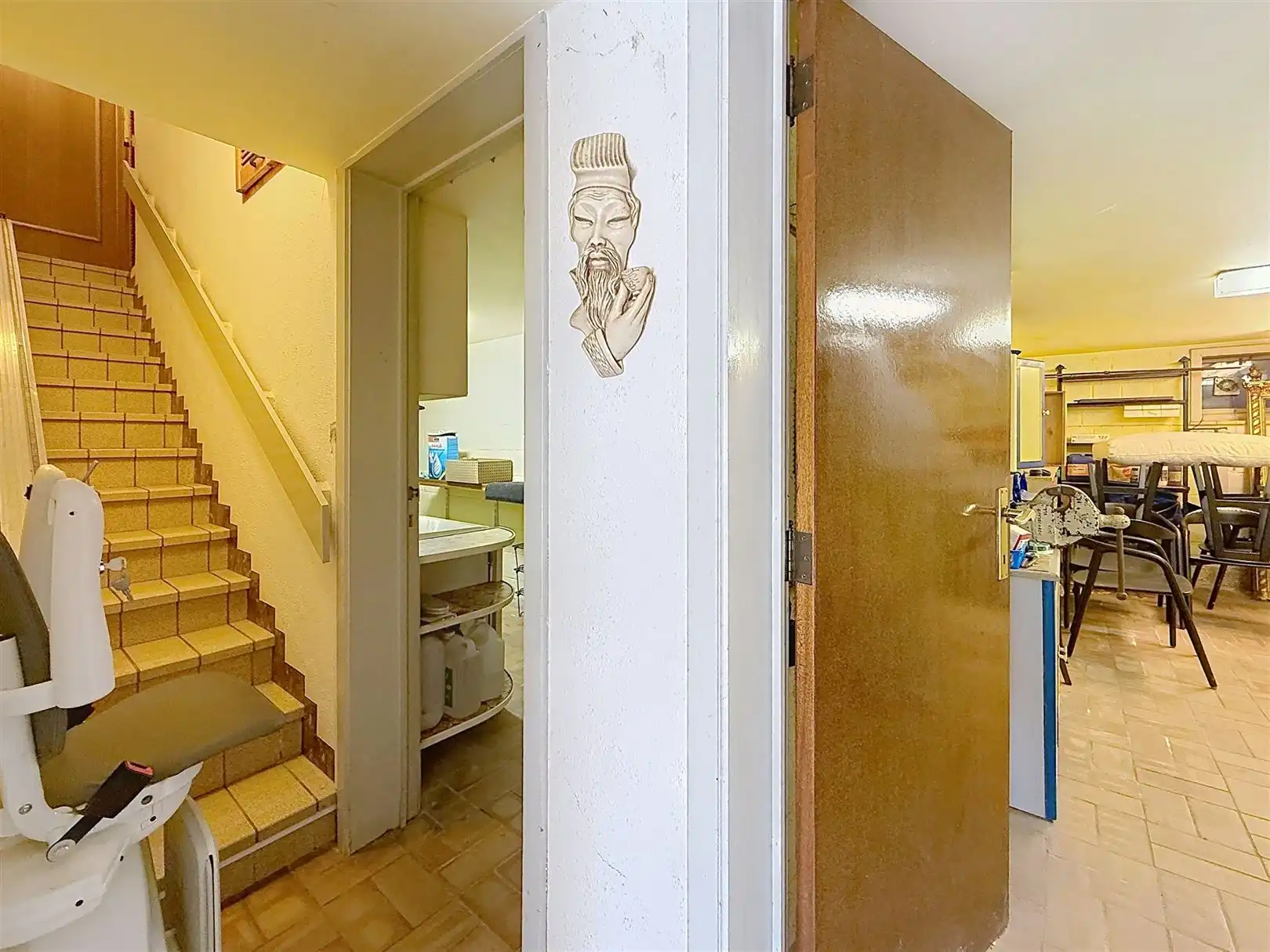 Op te frissen villa, 3/4 slpks + zolder, tuin en garages foto 47