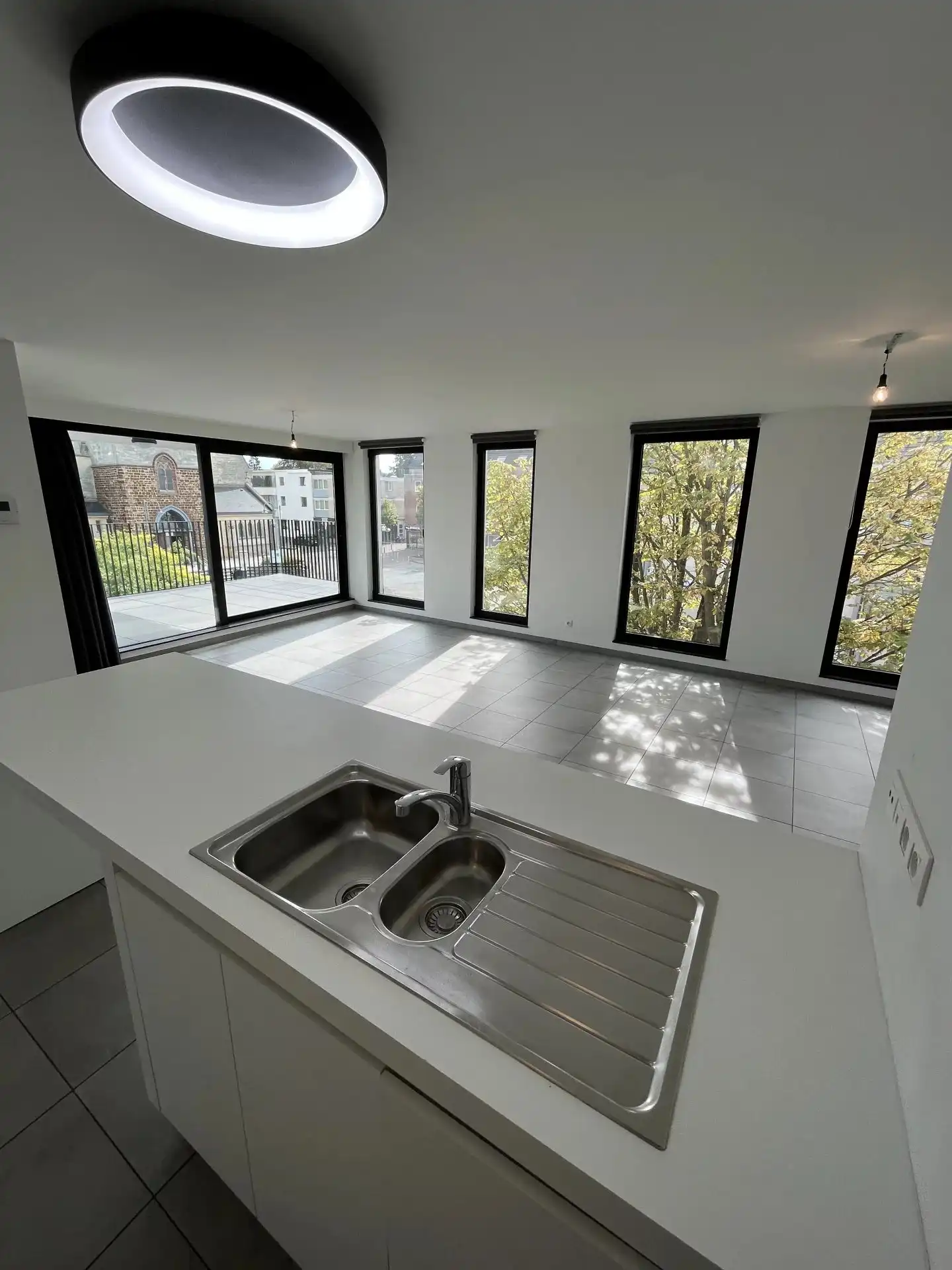 Instapklaar appartement te Zolder centrum foto 4