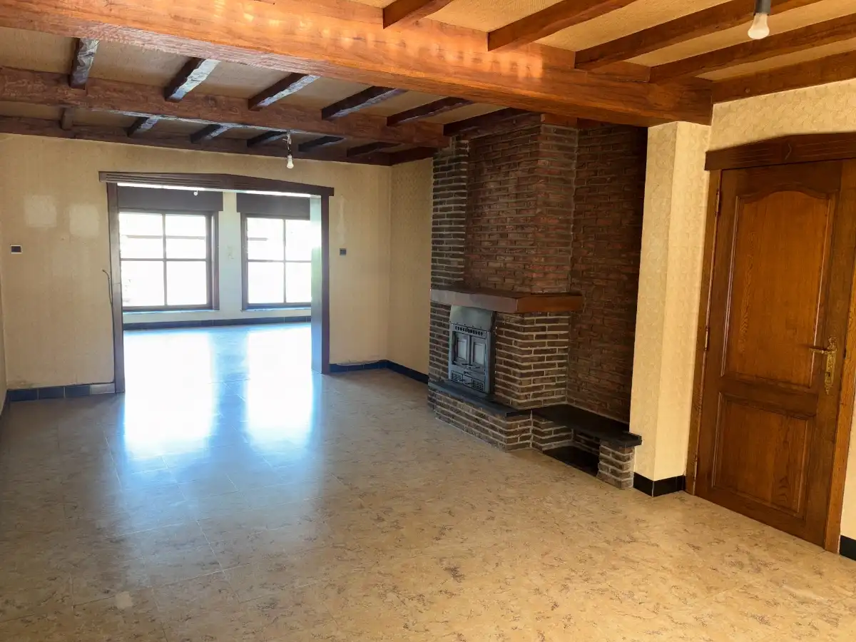 drie slaapkamer ééngezinswoning met garage en tuin foto 6