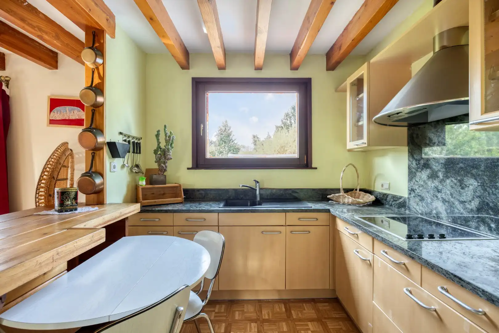 Woning met ruime tuin nabij centrum Lennik foto 4
