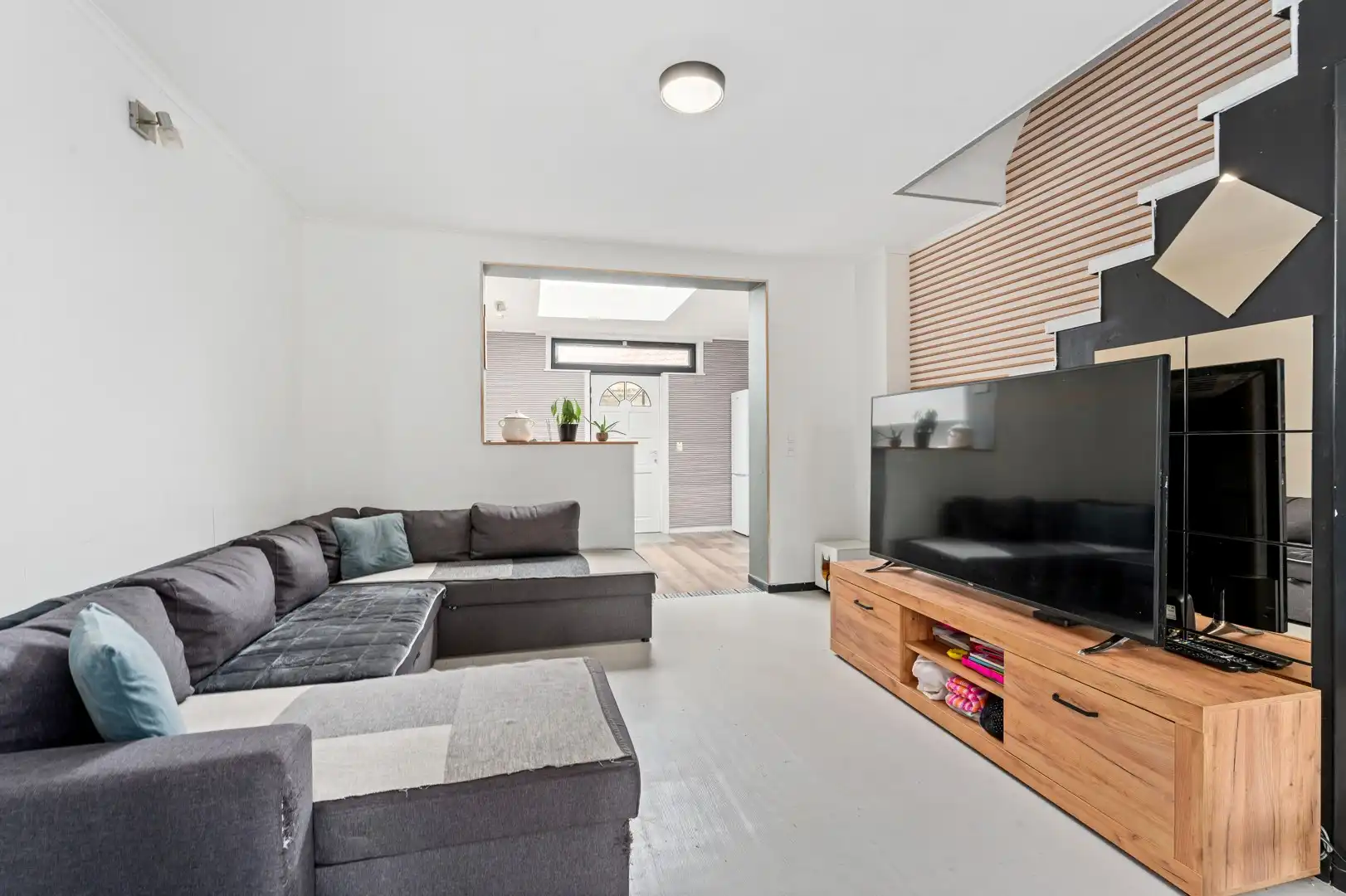 Charmante gerenoveerde woning met tuin, zonder renovatieverplichting en asbestveilig! foto 7