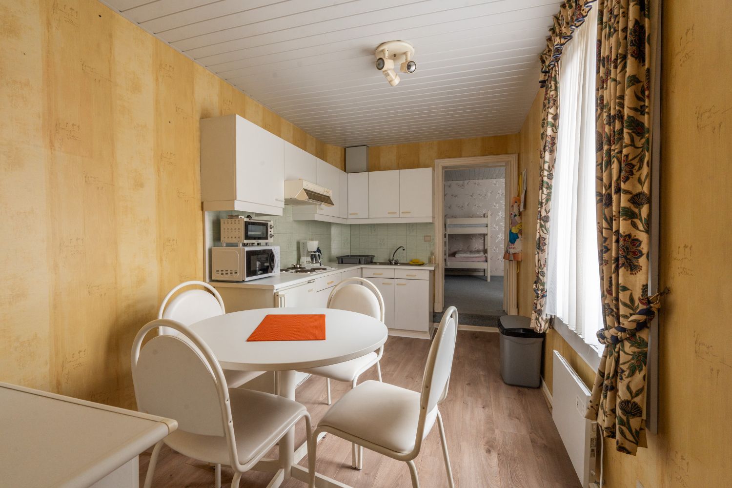 Instapklaar één slaapkamer appartement vlakbij de Jachthaven foto 4