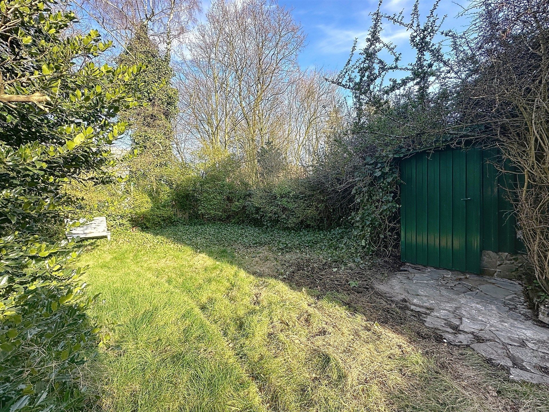 Halfopen bebouwing met 3 slaapkamers, ruime garage en leuke tuin op toplocatie! foto 15