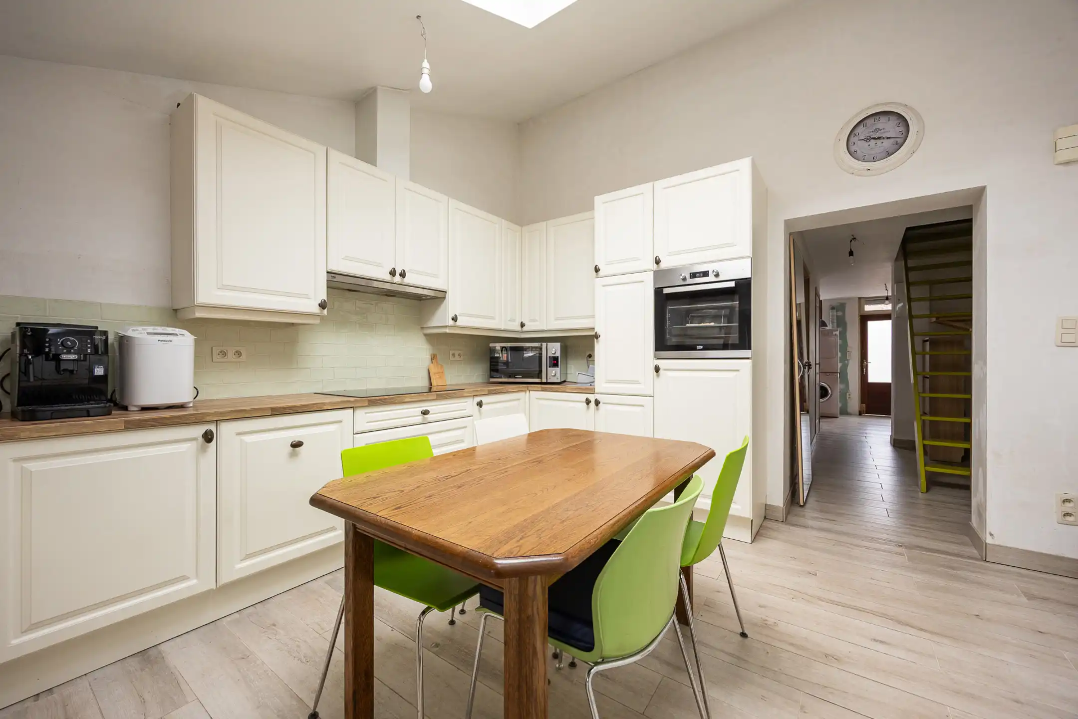 Gerenoveerde instapklare woning op unieke locatie te Beerse foto 11