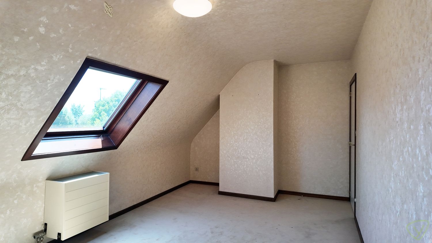 Villa op zonnig en ruim perceel met investeringspotentieel foto 14