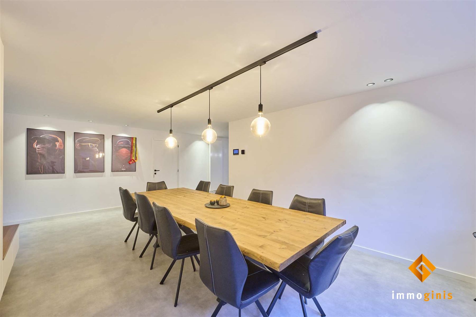 Ruime, gerenoveerde woning met 6 slaapkamers en loods (180m²) op een perceel van 71a44ca. foto 6