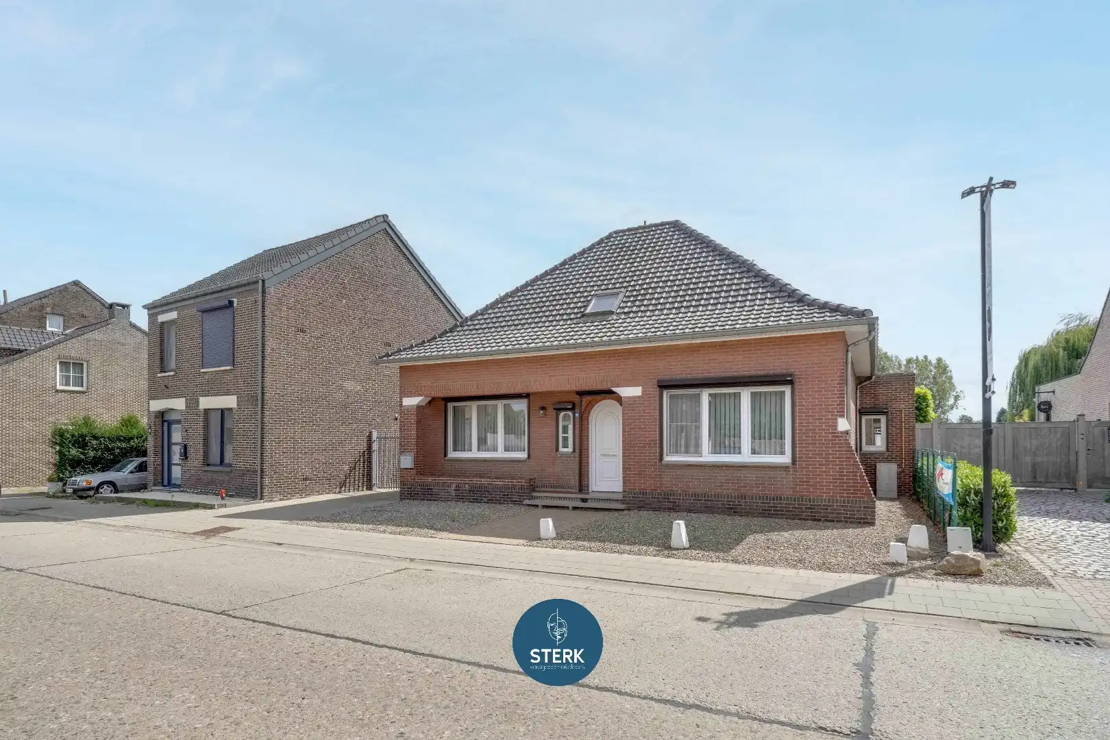 VERZORGDE GEZINSWONING OP EEN ONDERHOUDSVRIENDELIJK PERCEEL IN UIKHOVEN !  foto 23