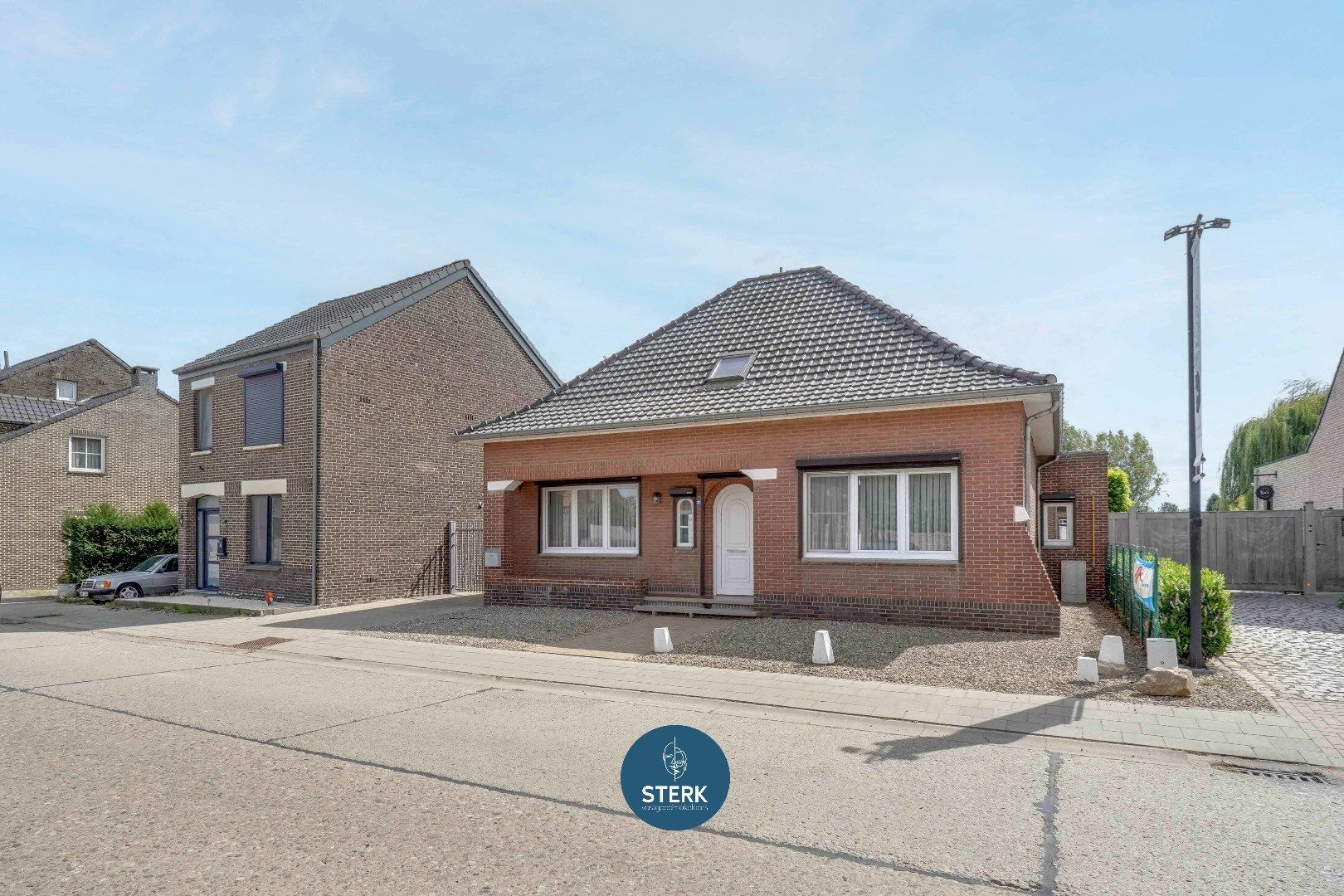 VERZORGDE GEZINSWONING OP EEN ONDERHOUDSVRIENDELIJK PERCEEL IN UIKHOVEN !  foto 23