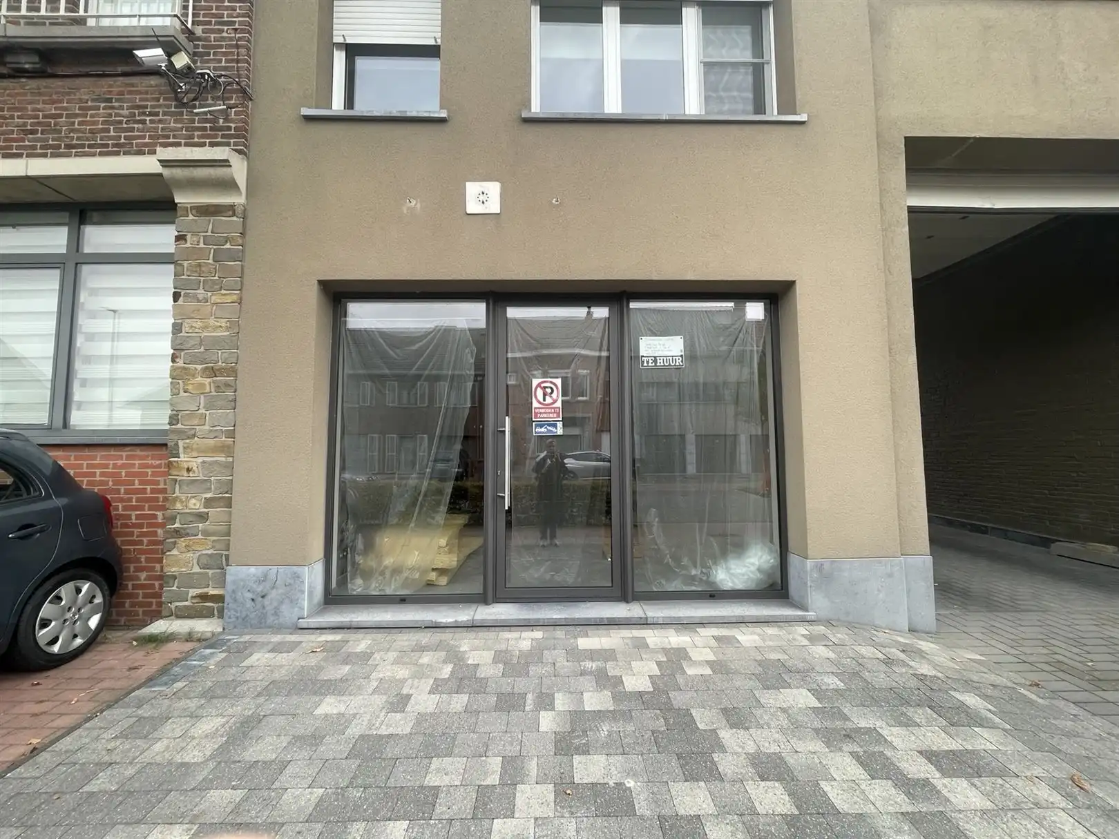 goed gelegen handelsruimte foto {{pictureIndex}}