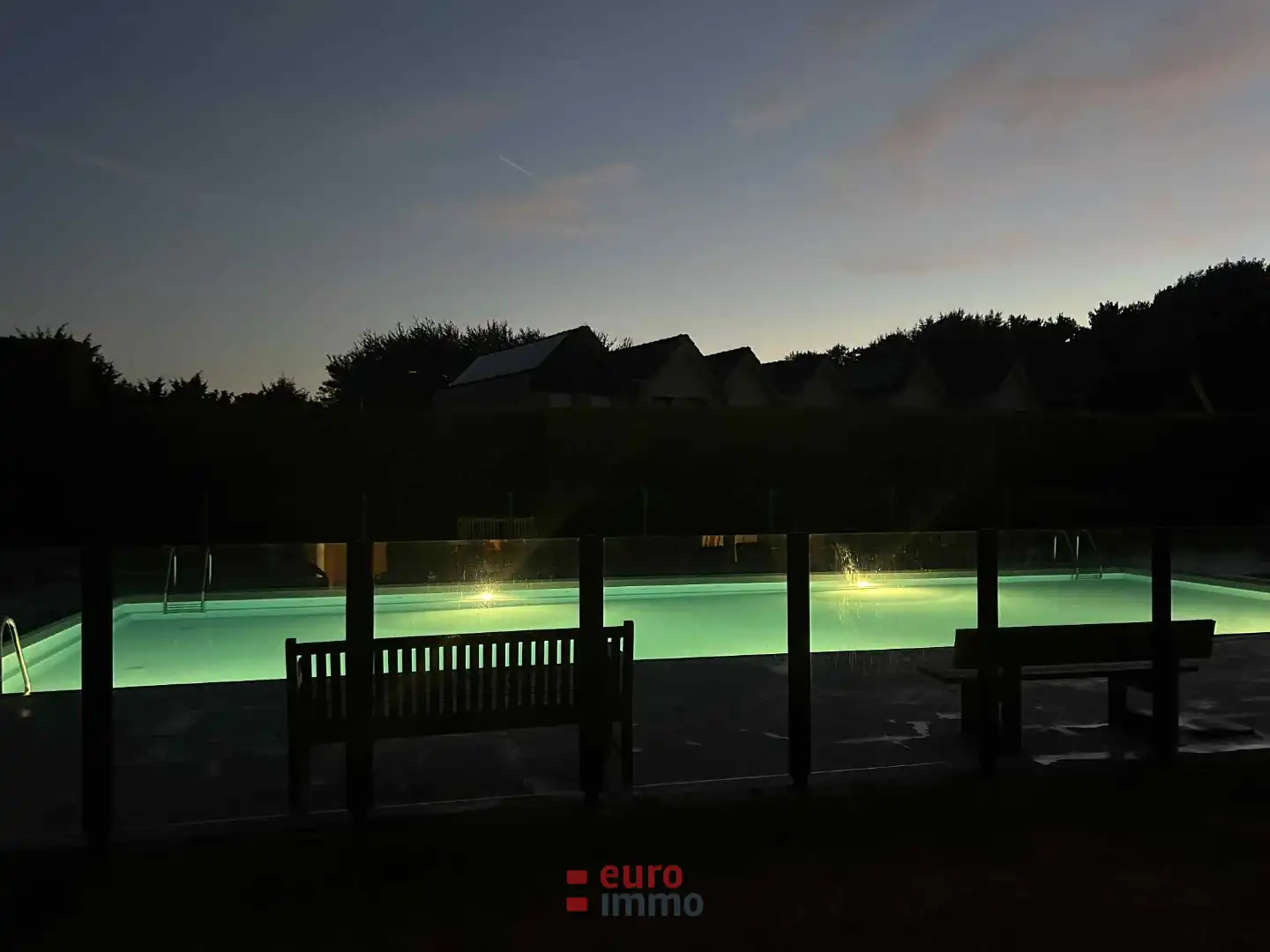 Gelijkvloerse studio met ruim terras. foto 9