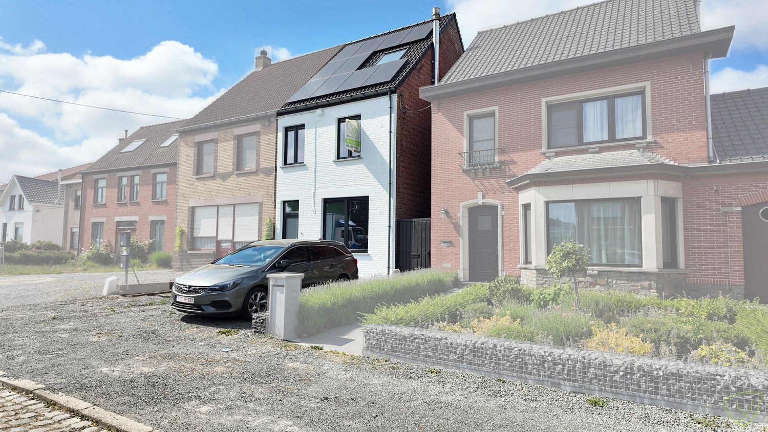 Kwaliteitsvol gerenoveerde en zeer energiezuinige woning vlakbij Veldekensbrug! foto 21