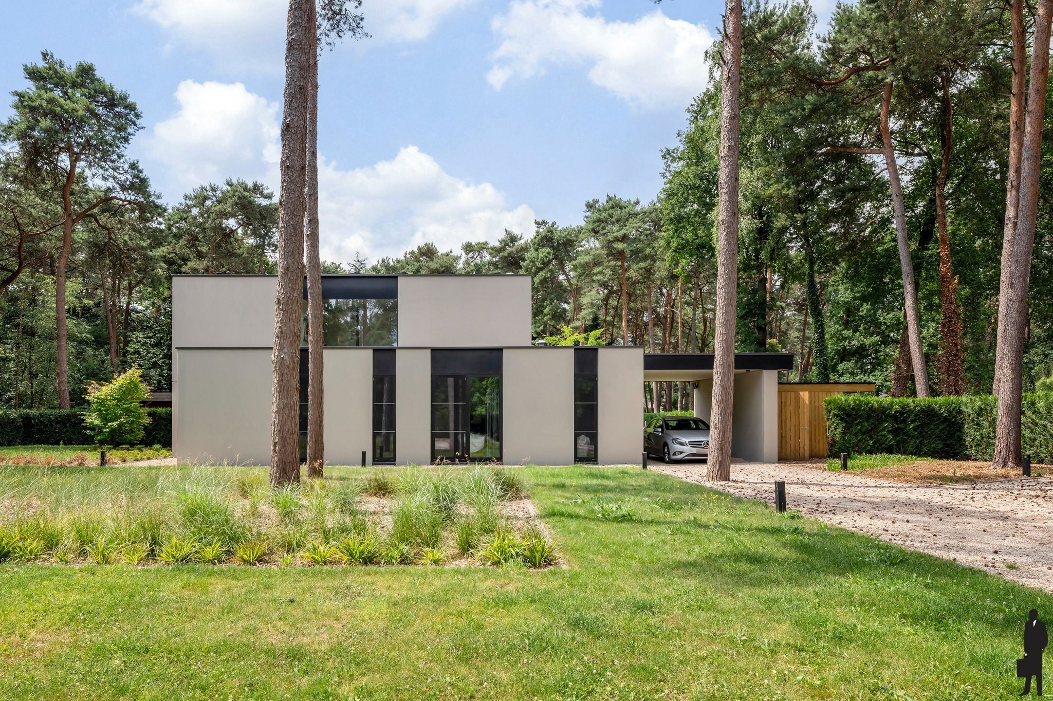 Moderne energiezuinige villa met 3 SLPKS in Oud-Turnhout foto {{pictureIndex}}