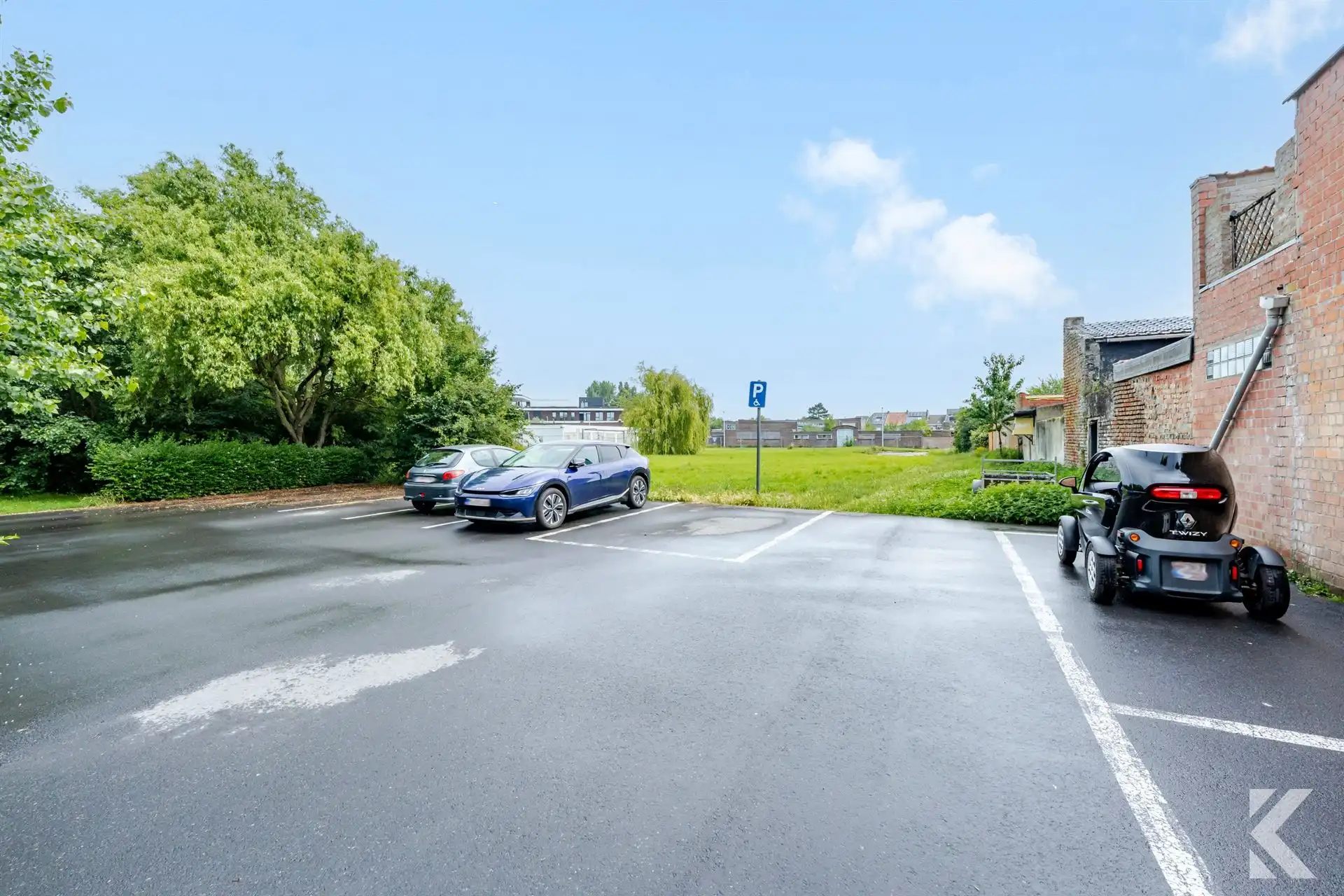 Te renoveren woning met veel potentieel en ruime zolder foto 18