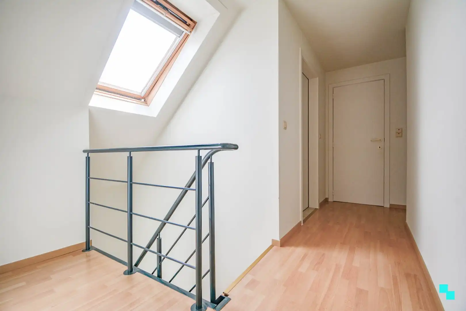 Instapklaar duplexappartement met garage te Hooglede foto 15
