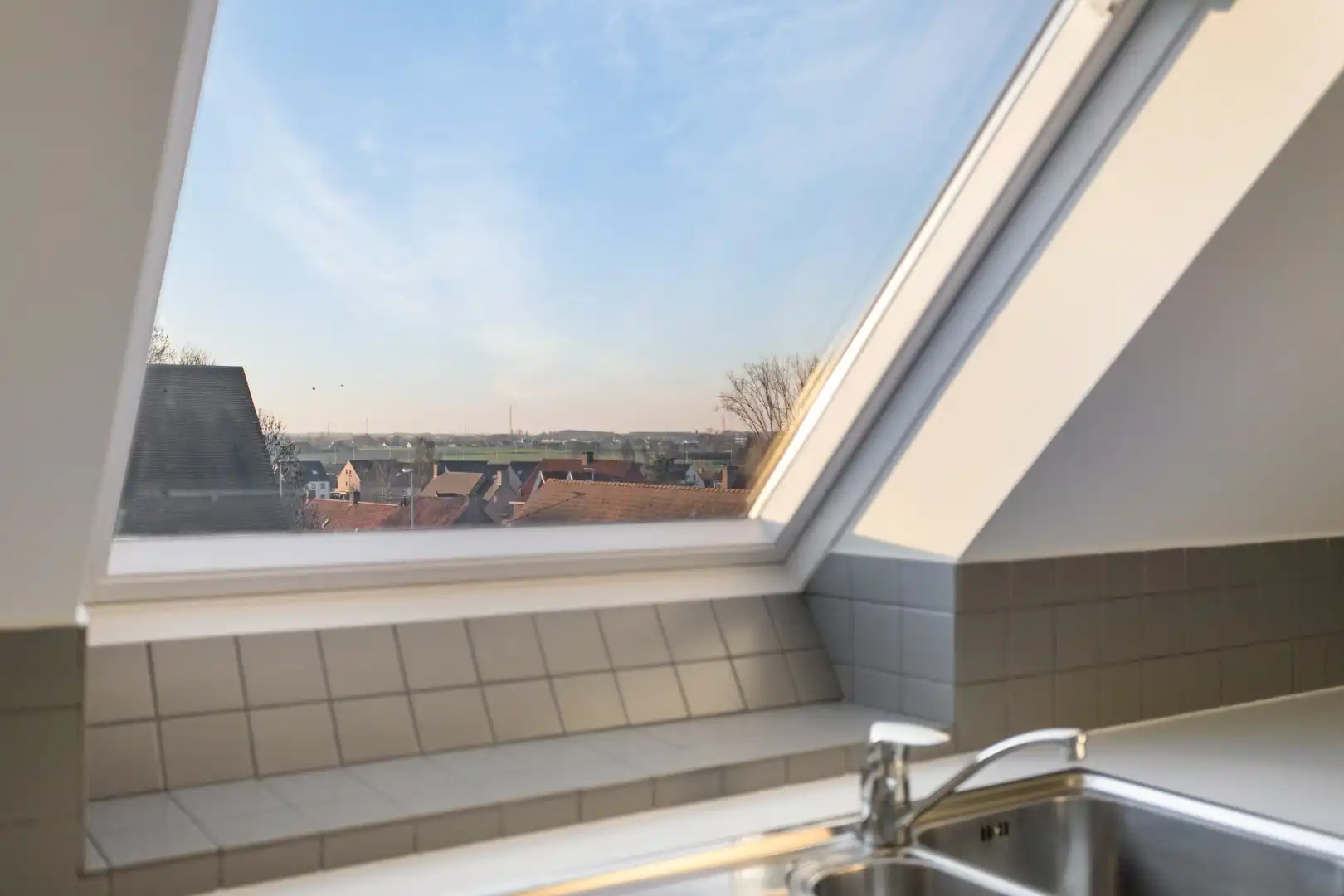 Centraal gelegen appartement met mooi zicht foto 9