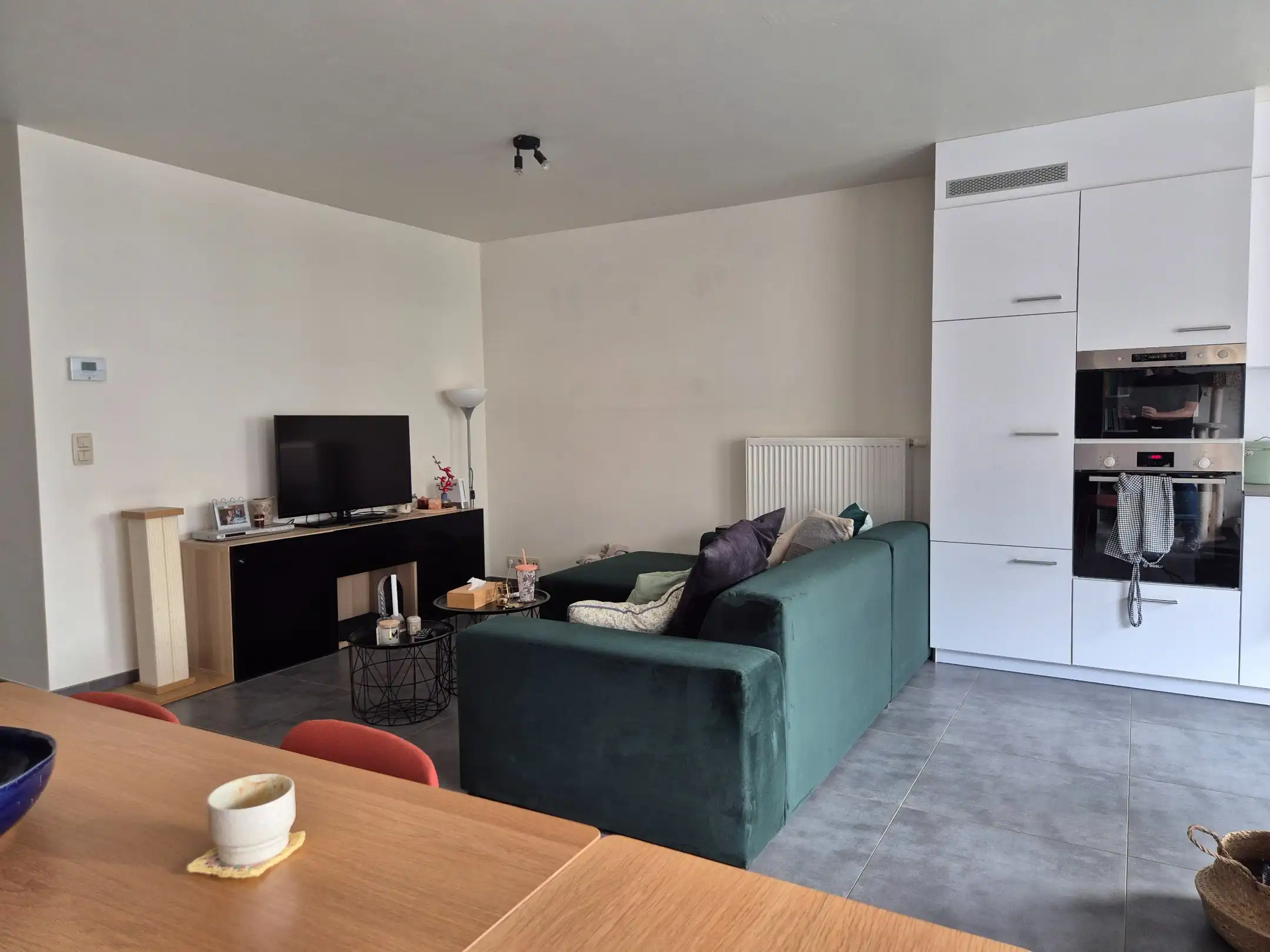 Appartement  met 2 slaapkamers, terras en parkeerplaats foto 4