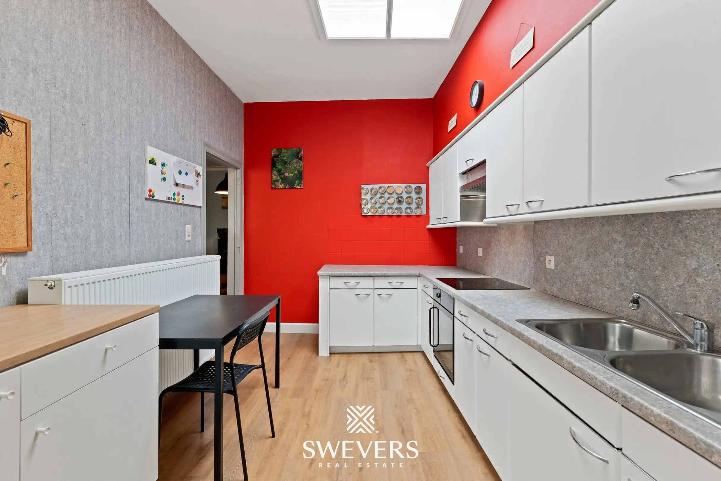 Instapklare woning met zonnige tuin in Borgloon foto 11