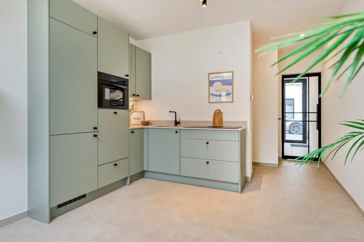 Pas gerenoveerde aantrekkelijke A-label stadswoning met zonnige diepe tuin foto 15