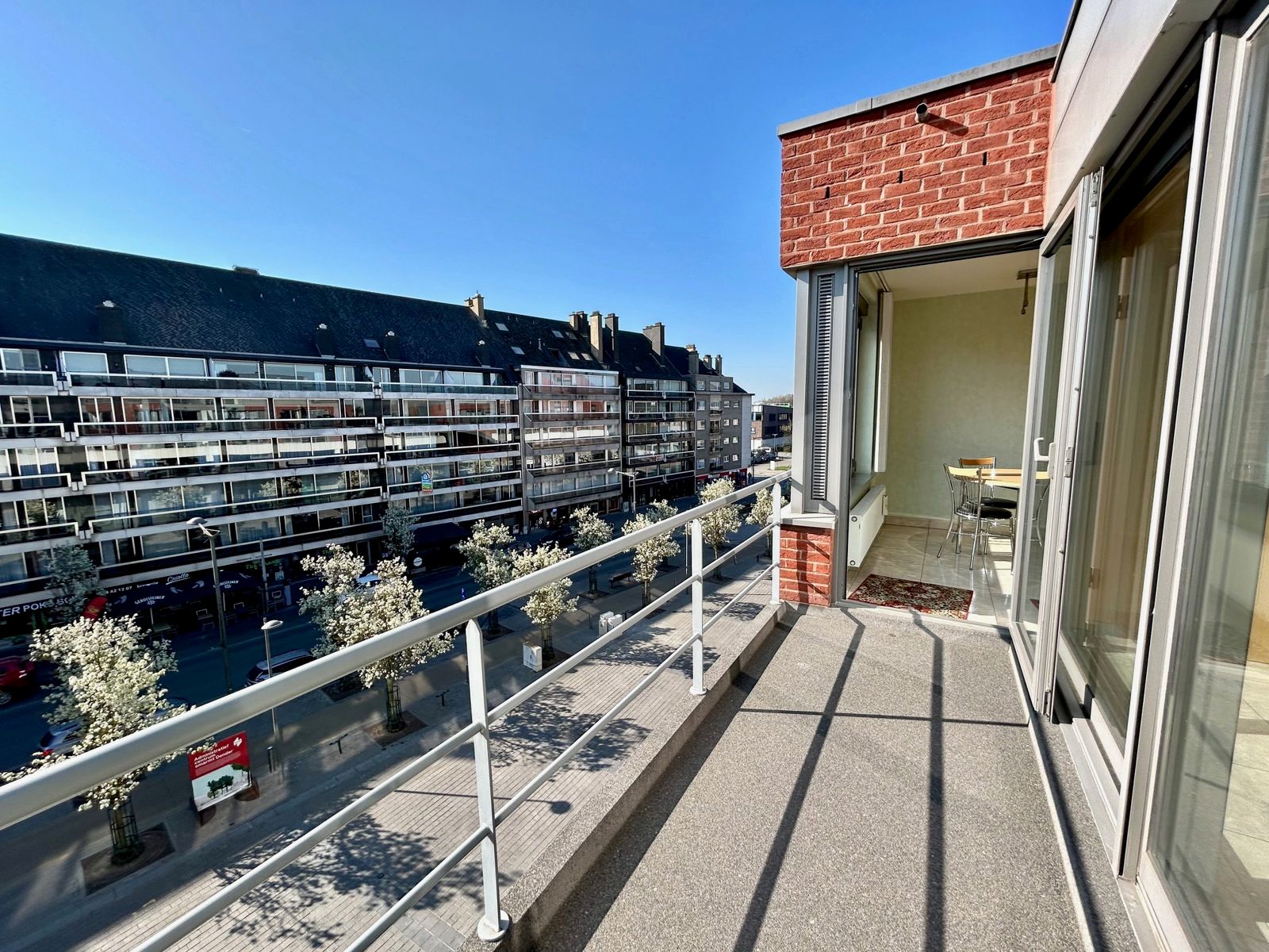 Prachtig appartement met terras, garage en autostaanplaatsen foto 19