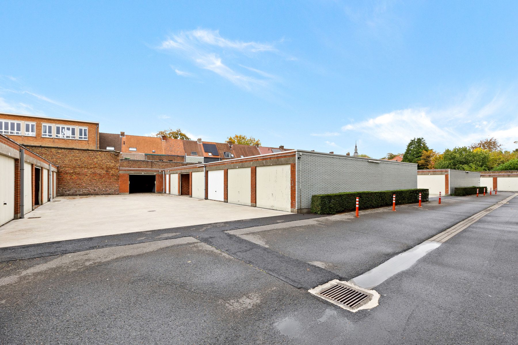 Ruim 2 slpk. zicht-appartement met garagebox foto 17