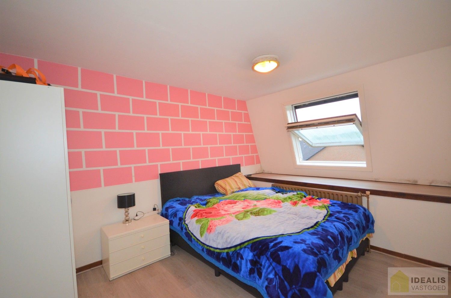 APPARTEMENT OP 2de  VERDIEP MET RUIM 80M² BEWOONBARE OPPERVLAKTE, 2 SLAAPKAMERS EN INPANDIGE GARAGE IN HET HARTJE VAN BOCHOLT foto 12