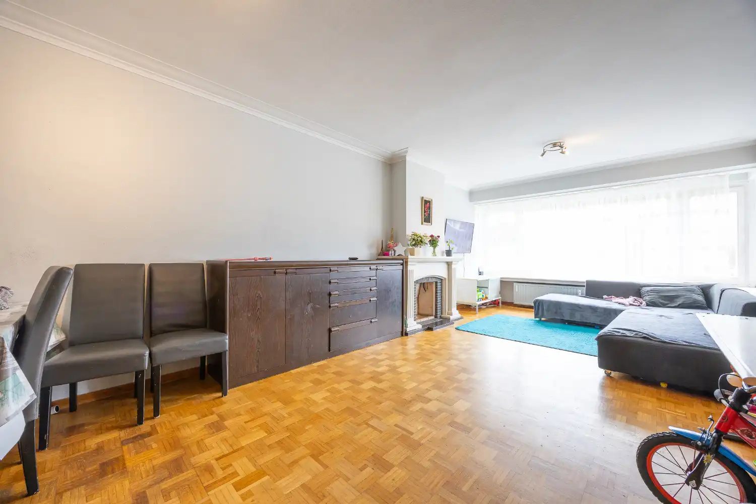 Ruim instapklaar appartement vlakbij het centrum foto 2