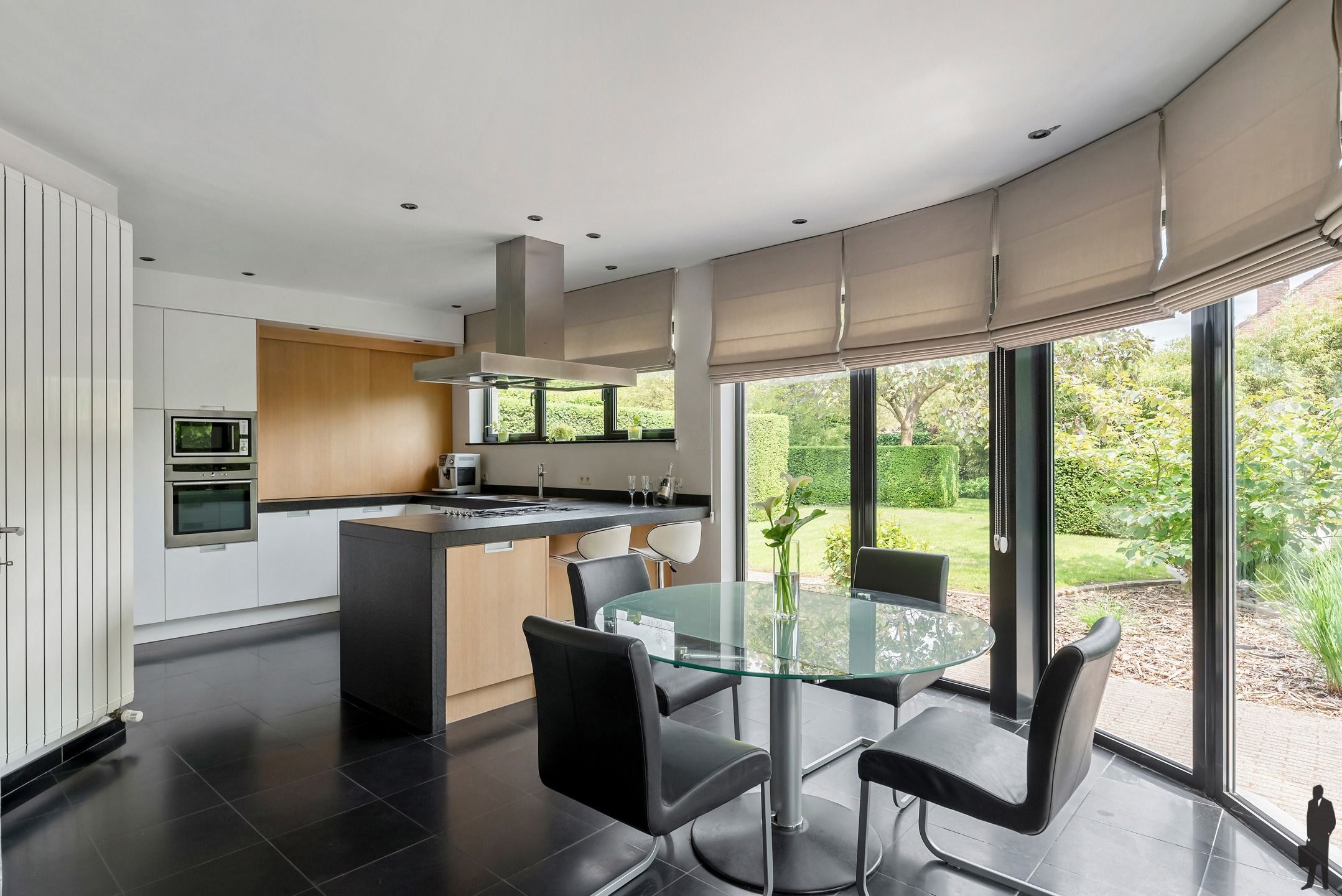 Instapklare woning met zwemvijver in Hoogstraten! foto 16