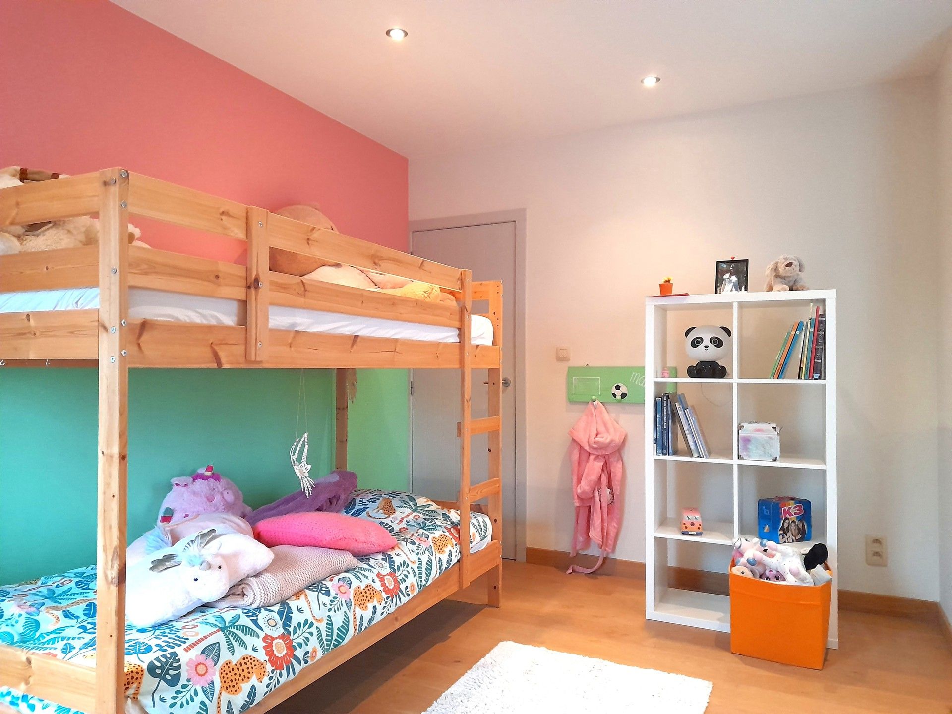 Rustig gelegen stijlvolle woning met 4 slaapkamers foto 24