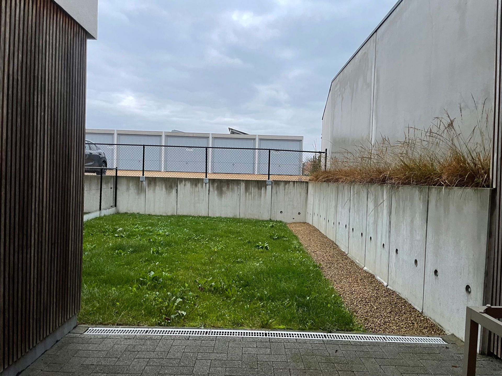 NINOVE-  Gelijkvloers appartement met tuin en garage foto 11