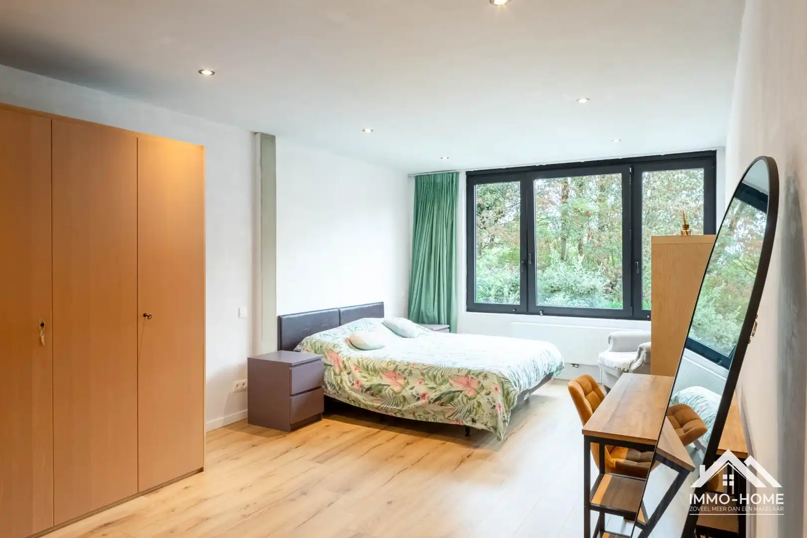 Prachtige gerenoveerde woning op een topligging in Sint-Amandsberg! foto 19