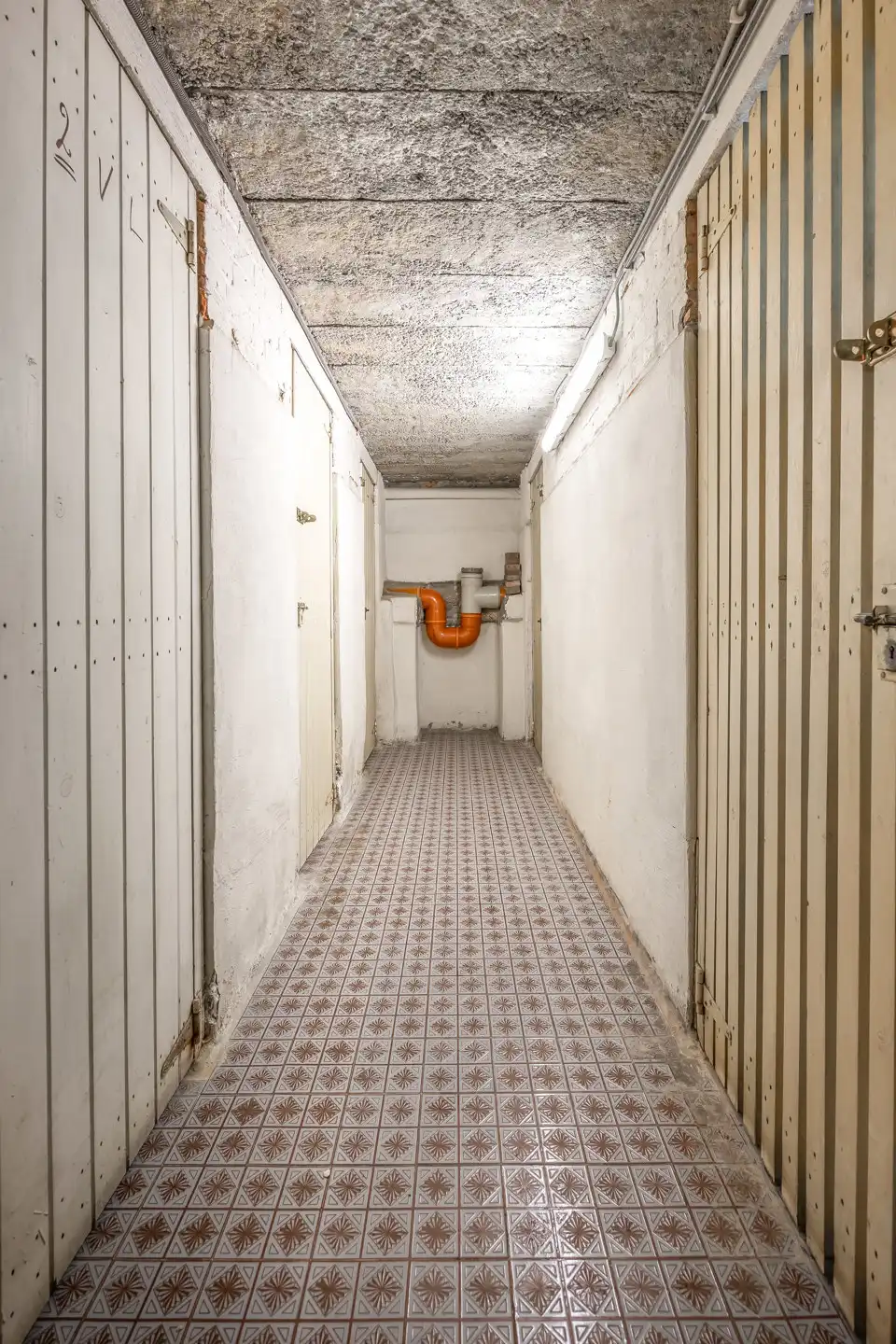 Zeer mooi gelijkvloers appartement met 2 slpk, tuin en grote garage foto 20