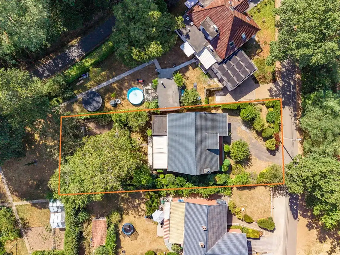 Vrijstaande woning, 3 slpks, EPC D, uitzonderlijk groene ligging foto 2