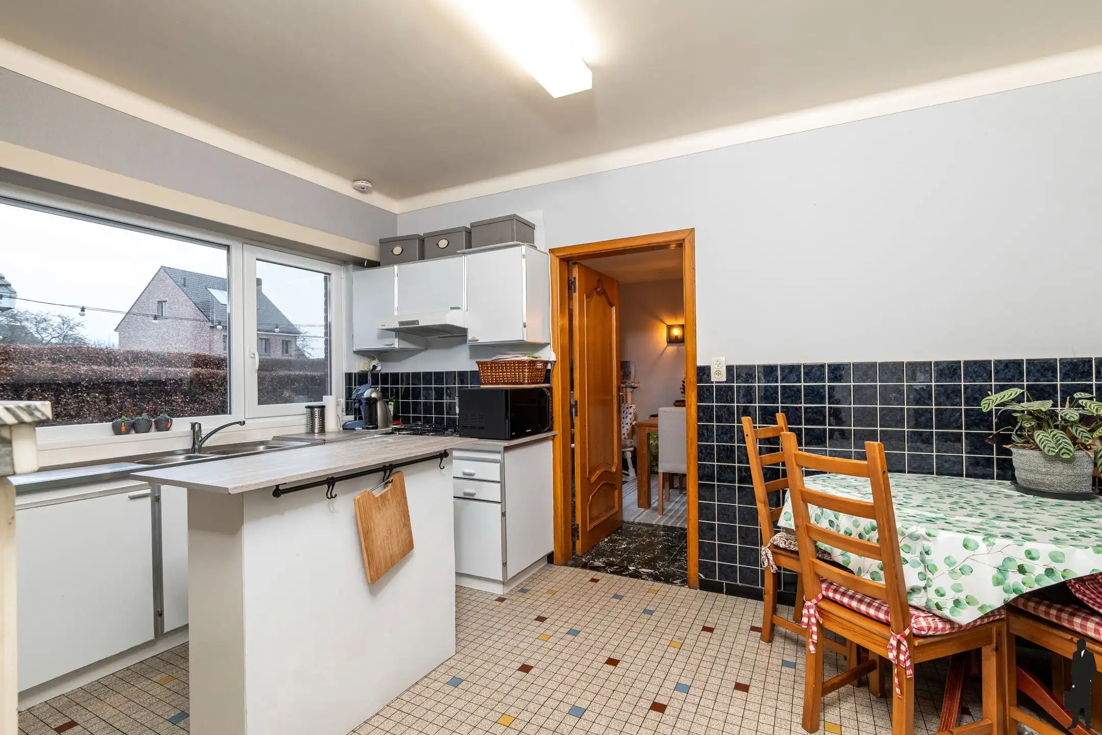 Vrijstaande woning met 4 slpk. gelegen op gunstige locatie te Minderhout foto 9