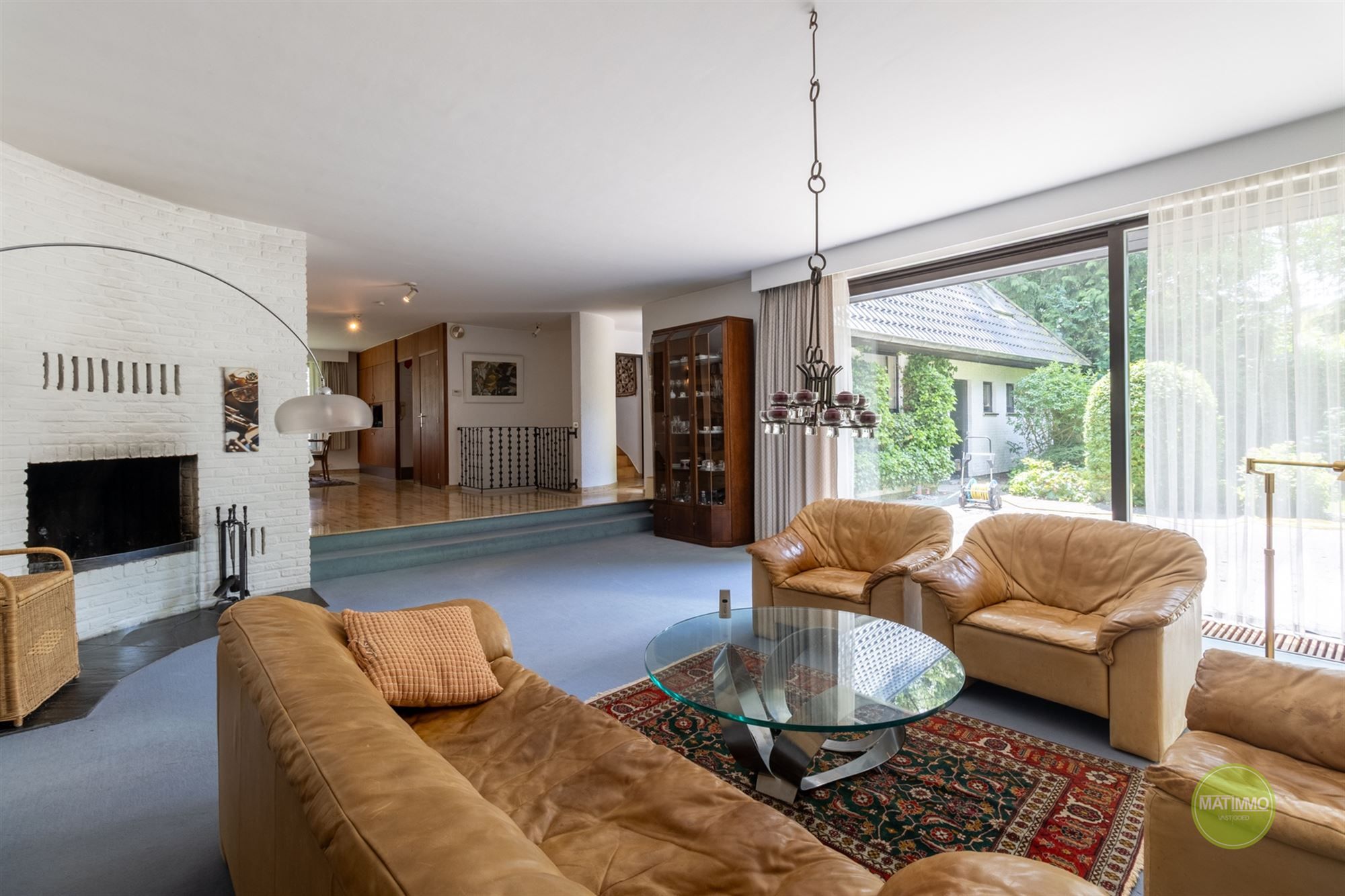 Karaktervolle villa in groene oase in Europese wijk te Mol foto 3