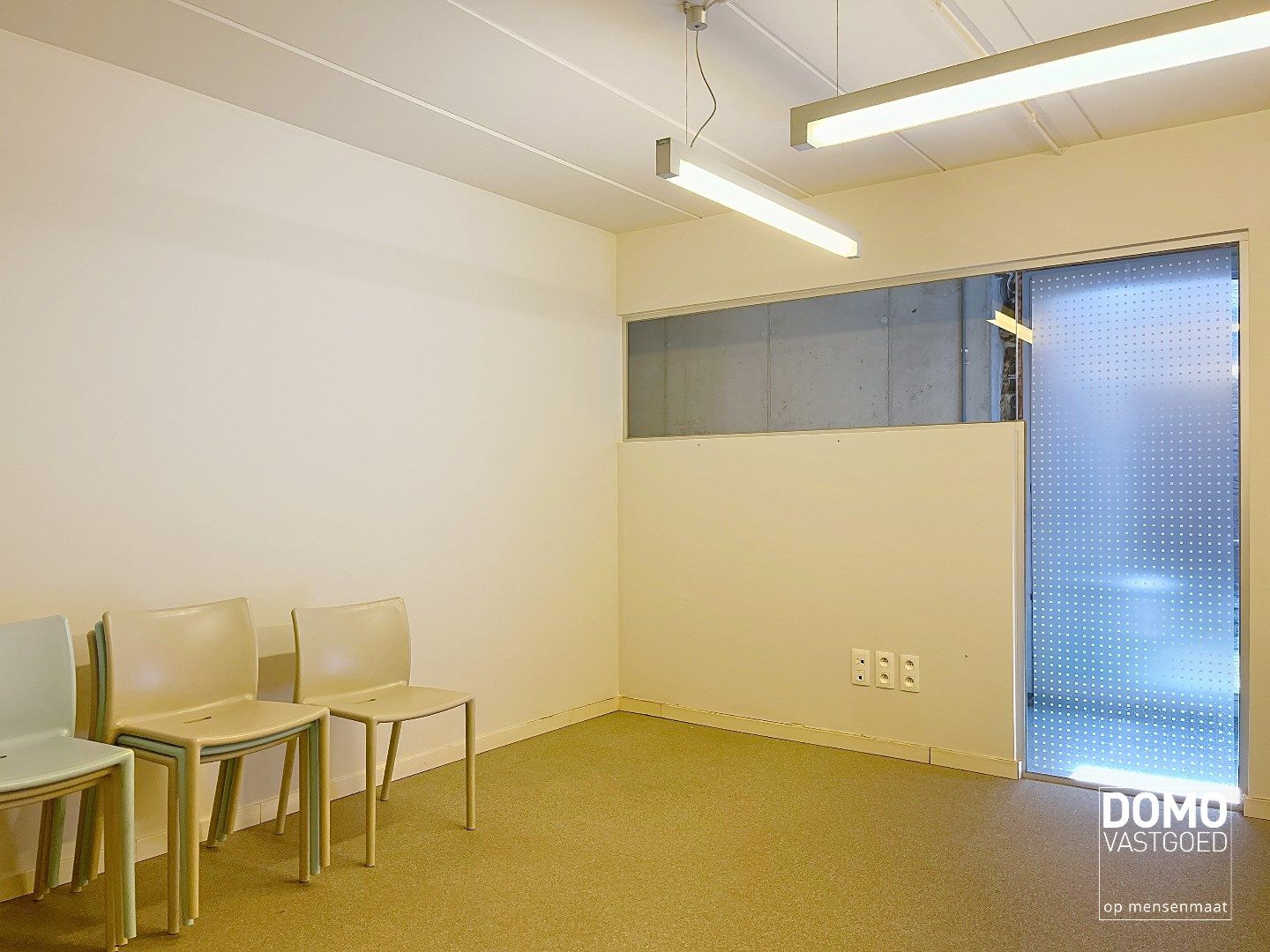 MODERNE PRAKTIJKRUIMTE/KANTOORRUIMTE TE HUUR IN KERMT foto 9