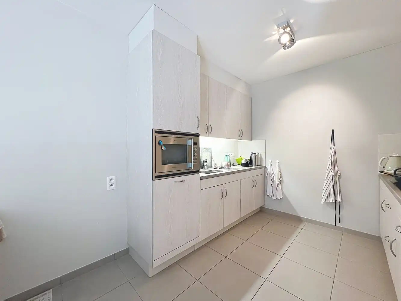 Ruim gelijkvloers appartement voor senioren met zicht op pastorietuin foto 4