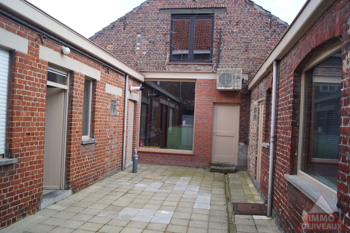 Zonnebeke - Twee woningen met loods 320m² foto 20