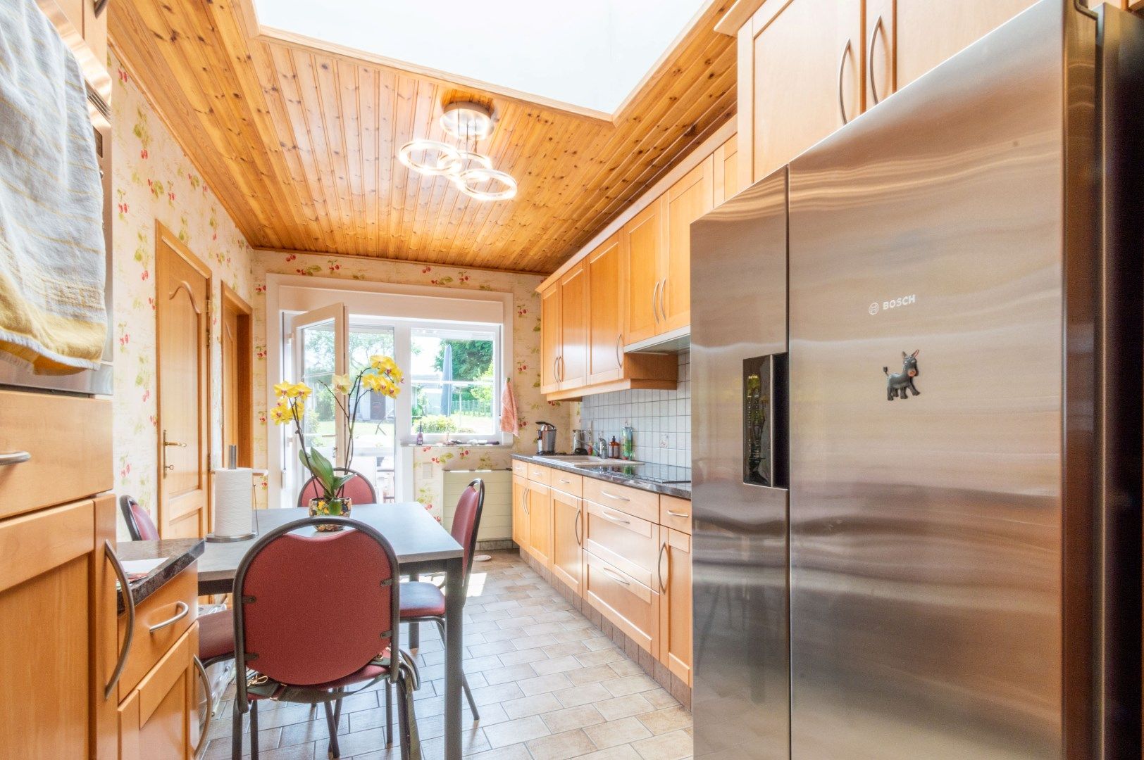 WONING MET GROTE GARAGE/BOUWGROND ! foto 6