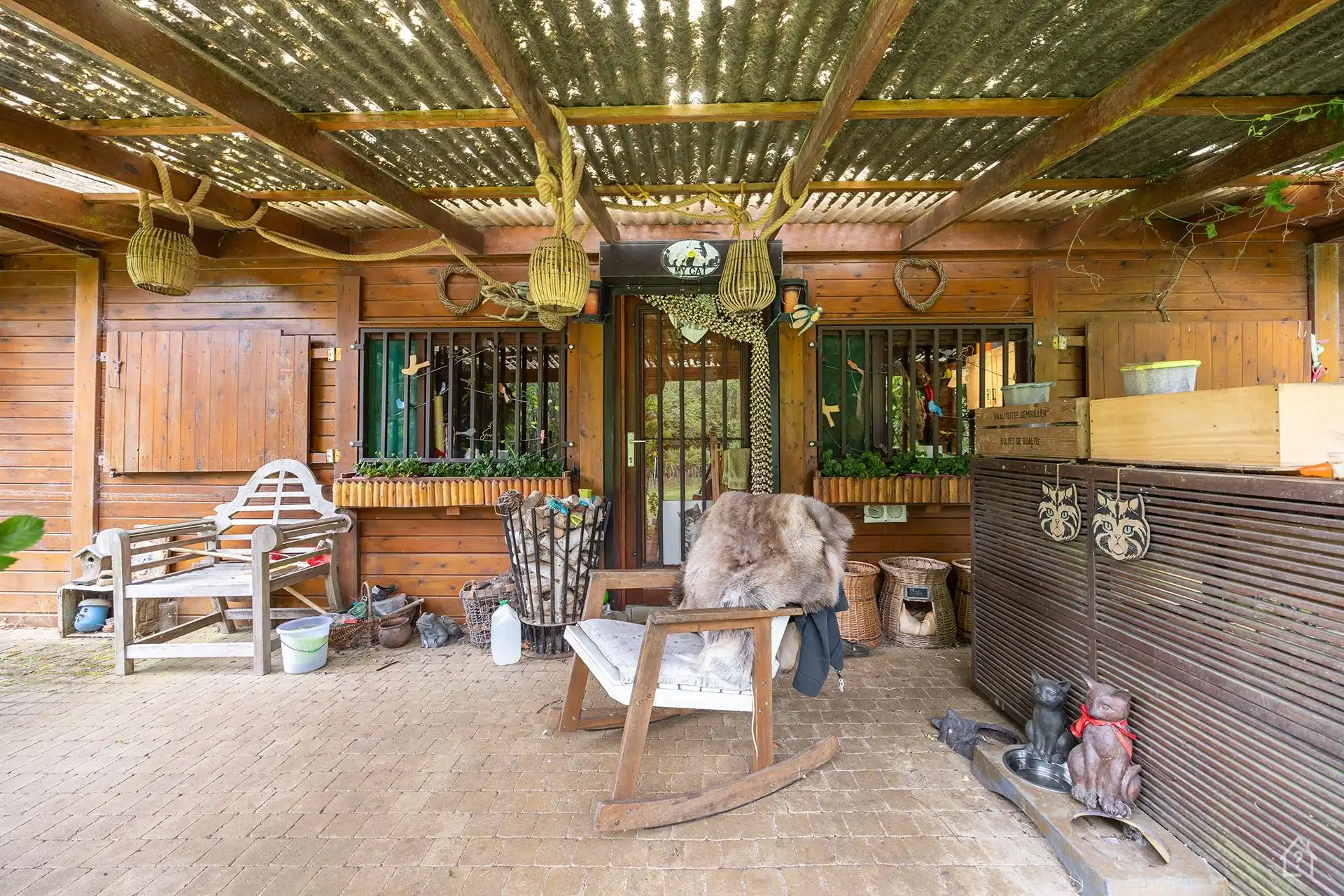 Vakantiechalet op prive perceel met idylische eigen vijver foto 9