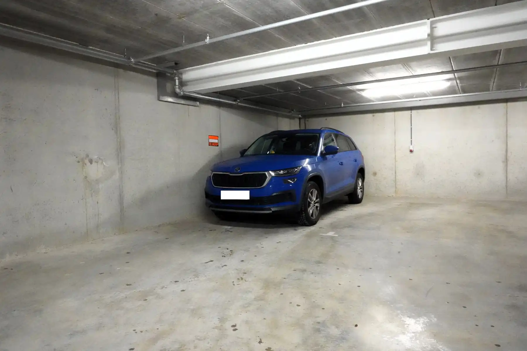 Parkeerplaats te koop foto 2
