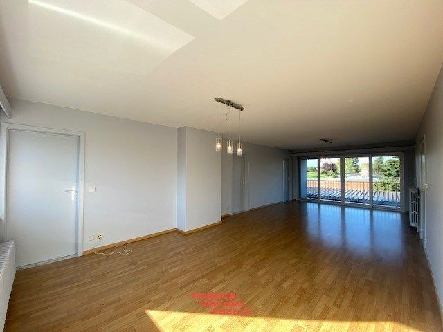 Opbrengsteigendom met 6 appartementen en 7 garages  foto 17