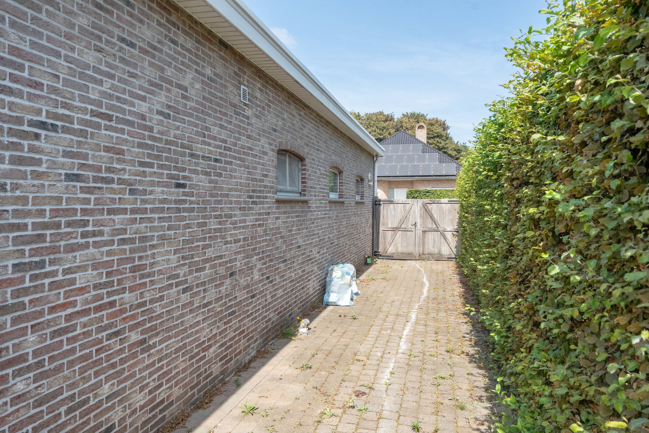 Ruime woning met 4 slpks op mooi zuidperceel van 1.041 m²  foto 59