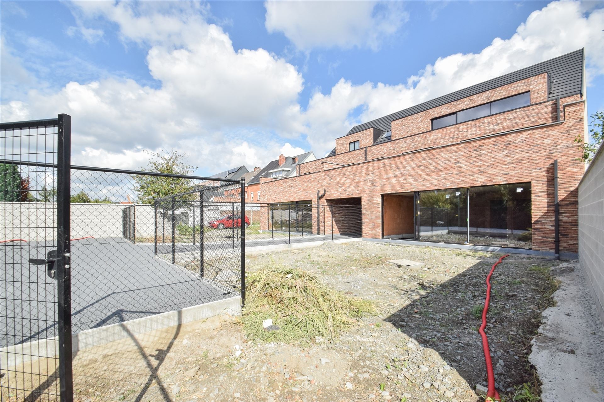 Casco gelijkvloers appartement met tuin & autostaanplaats. foto 15