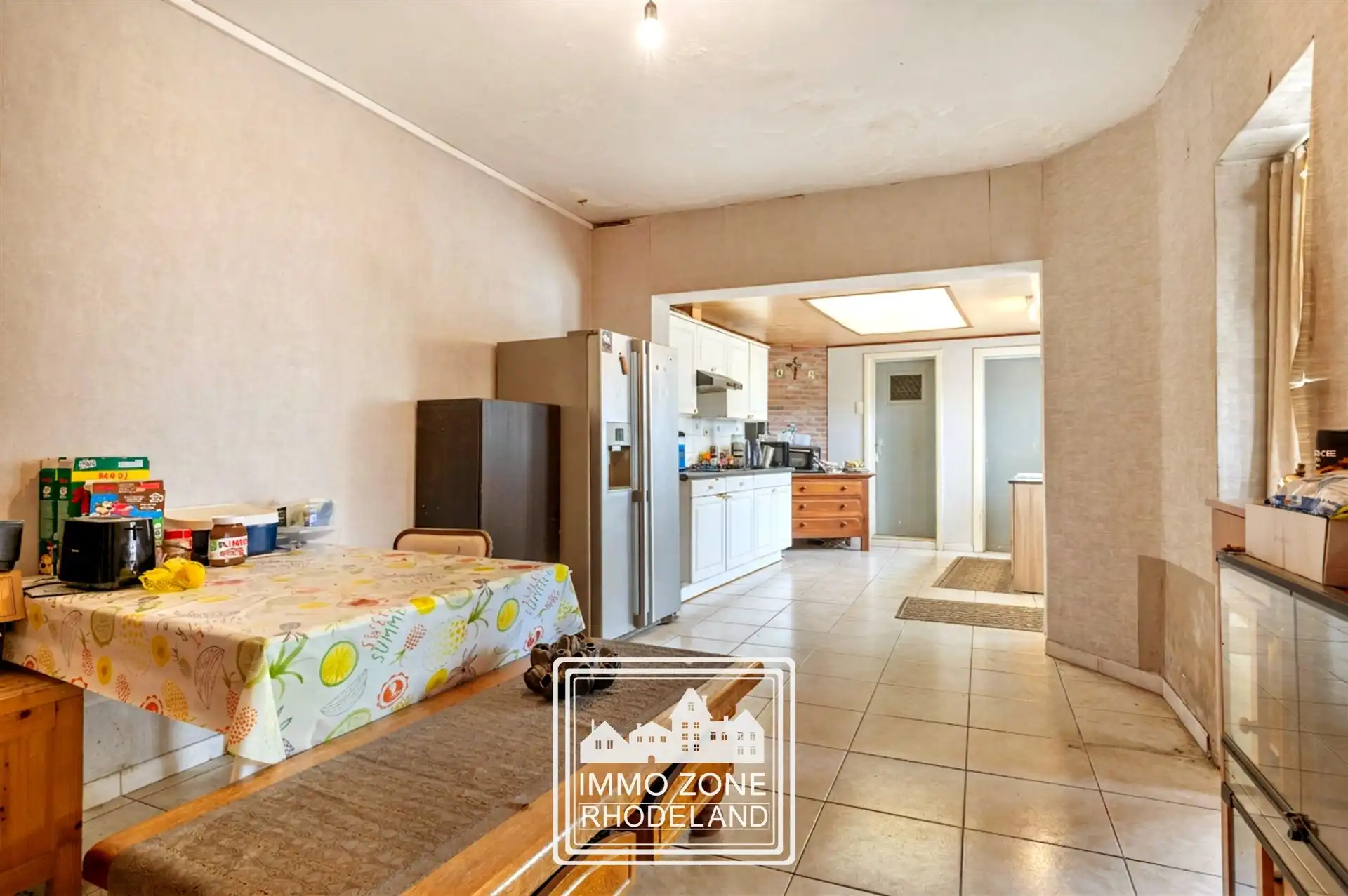 Gunstig gelegen te renoveren woning met veel potentieel foto 9