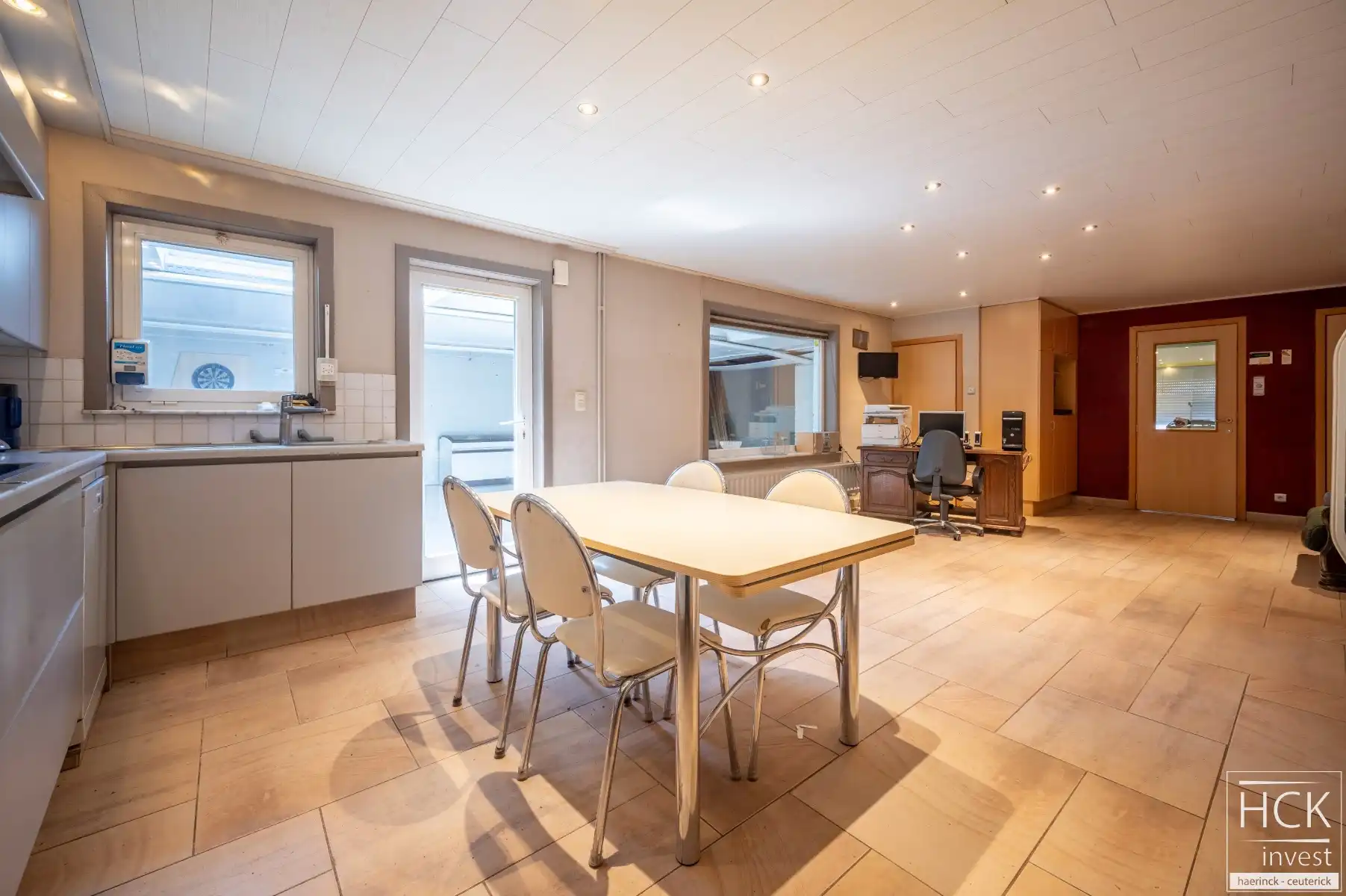 DEINZE - Ultra ruime woning met talrijke mogelijkheden, langsheen de Leie. foto 7