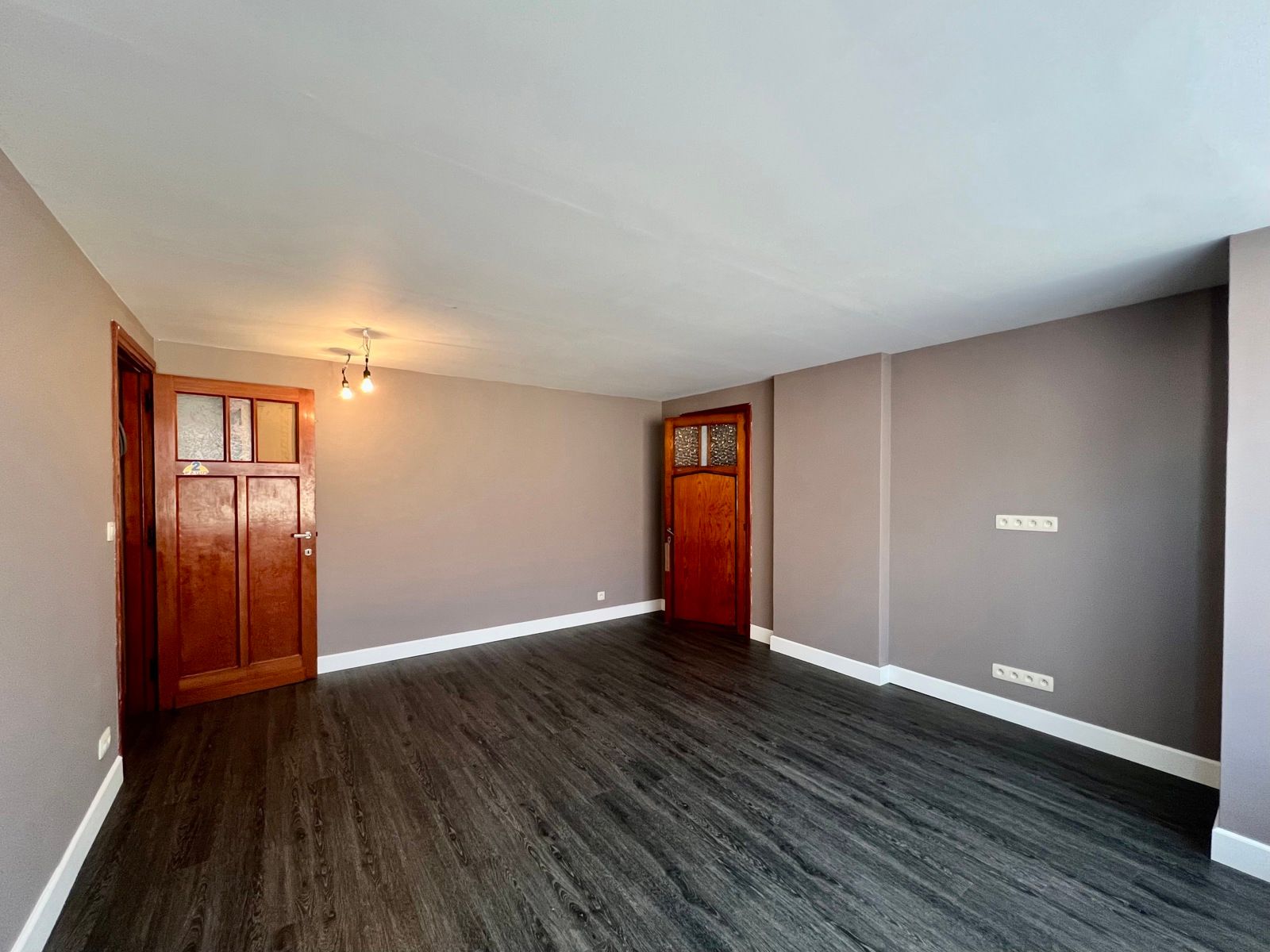 Zéér ruime gerenoveerde woning met 5 grote slaapkamers. foto 15