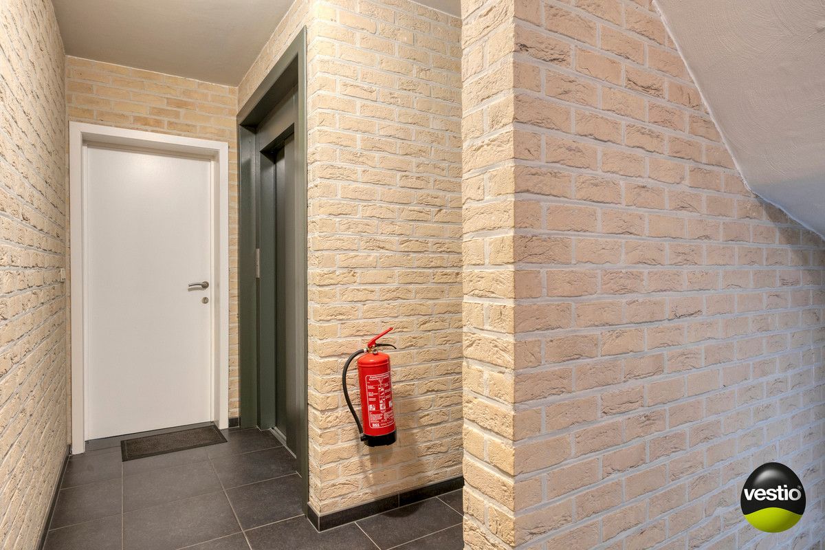 PRACHTIG APPARTEMENT VAN 90M² MET 2 SLK AAN STADSRAND BILZEN. foto 5